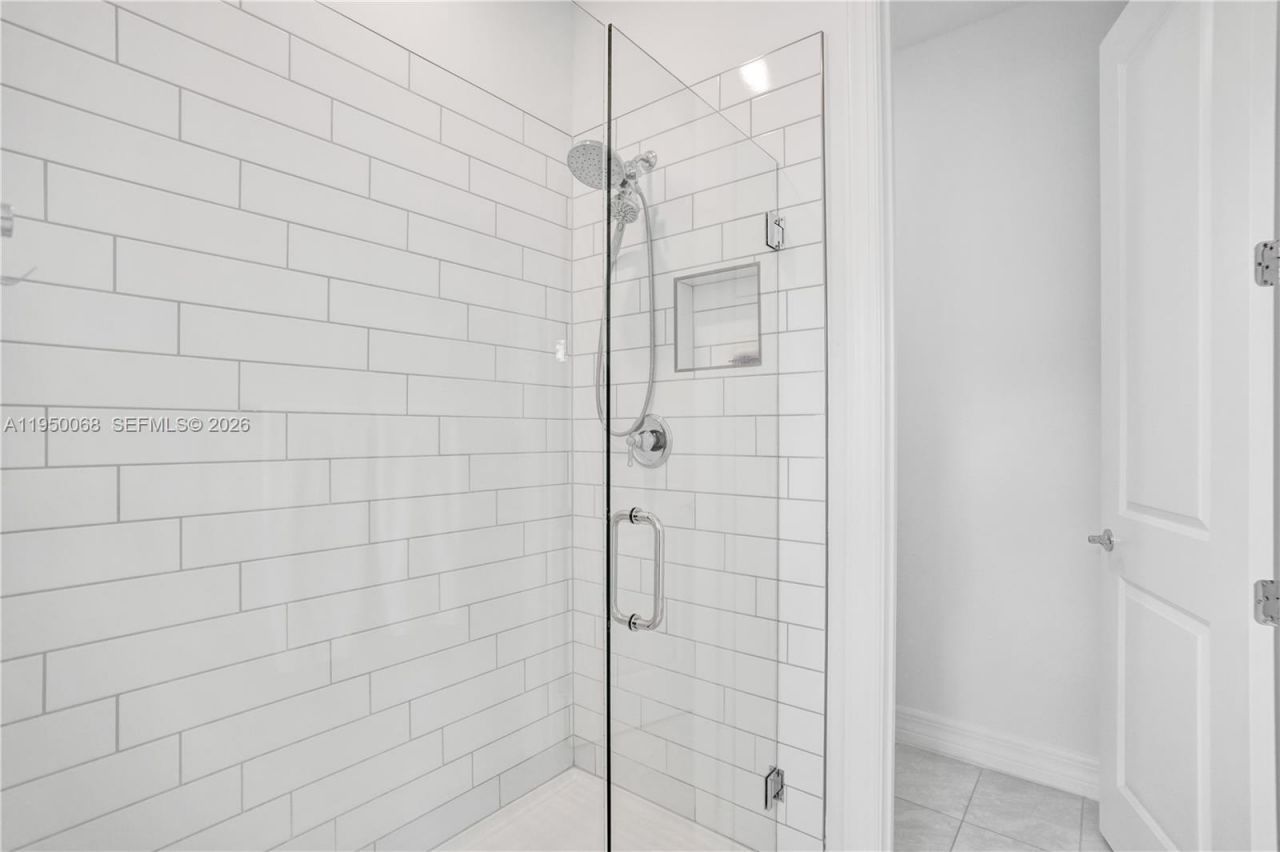 8360 NW 7th Pl, Plantation, FL 33324 Photo