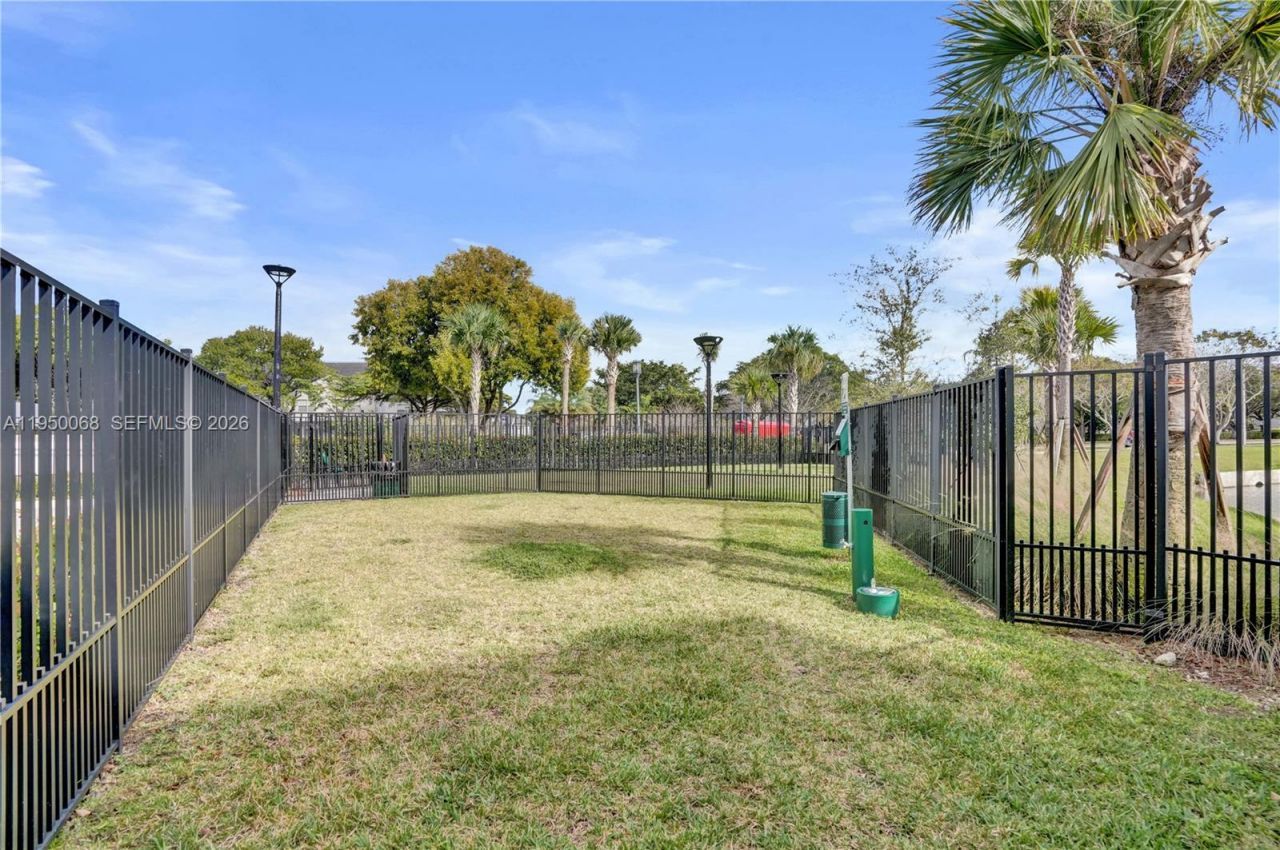 8360 NW 7th Pl, Plantation, FL 33324 Photo