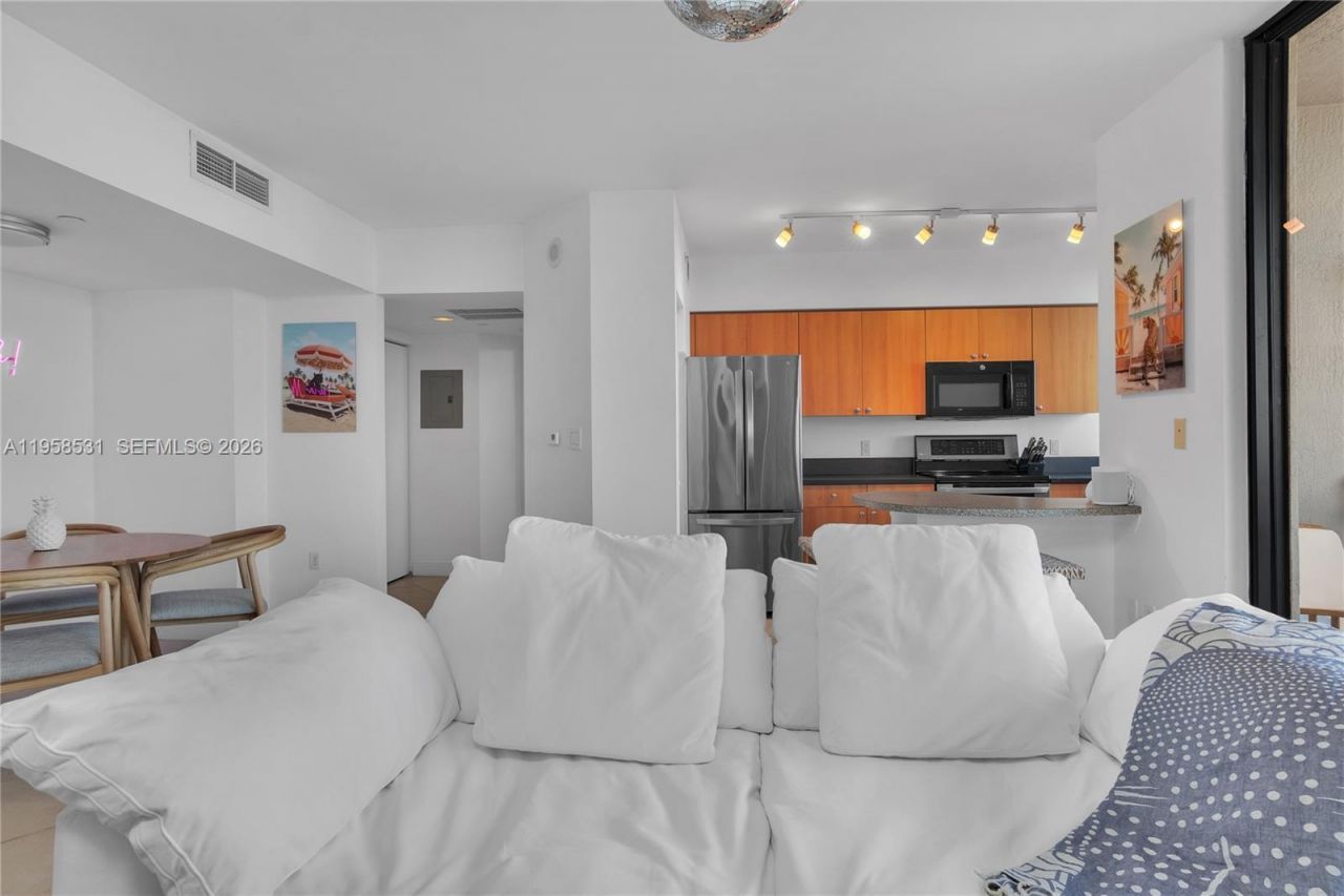 1330 West Ave, Unit 2409, Miami Beach, FL 33139 Photo