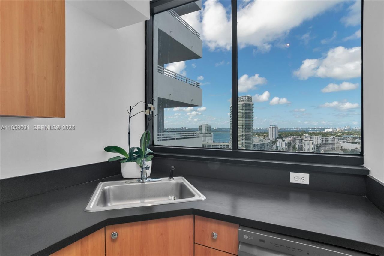 1330 West Ave, Unit 2409, Miami Beach, FL 33139 Photo