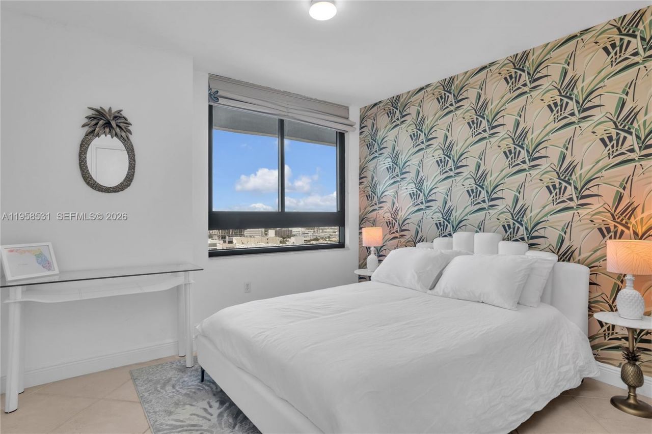 1330 West Ave, Unit 2409, Miami Beach, FL 33139 Photo