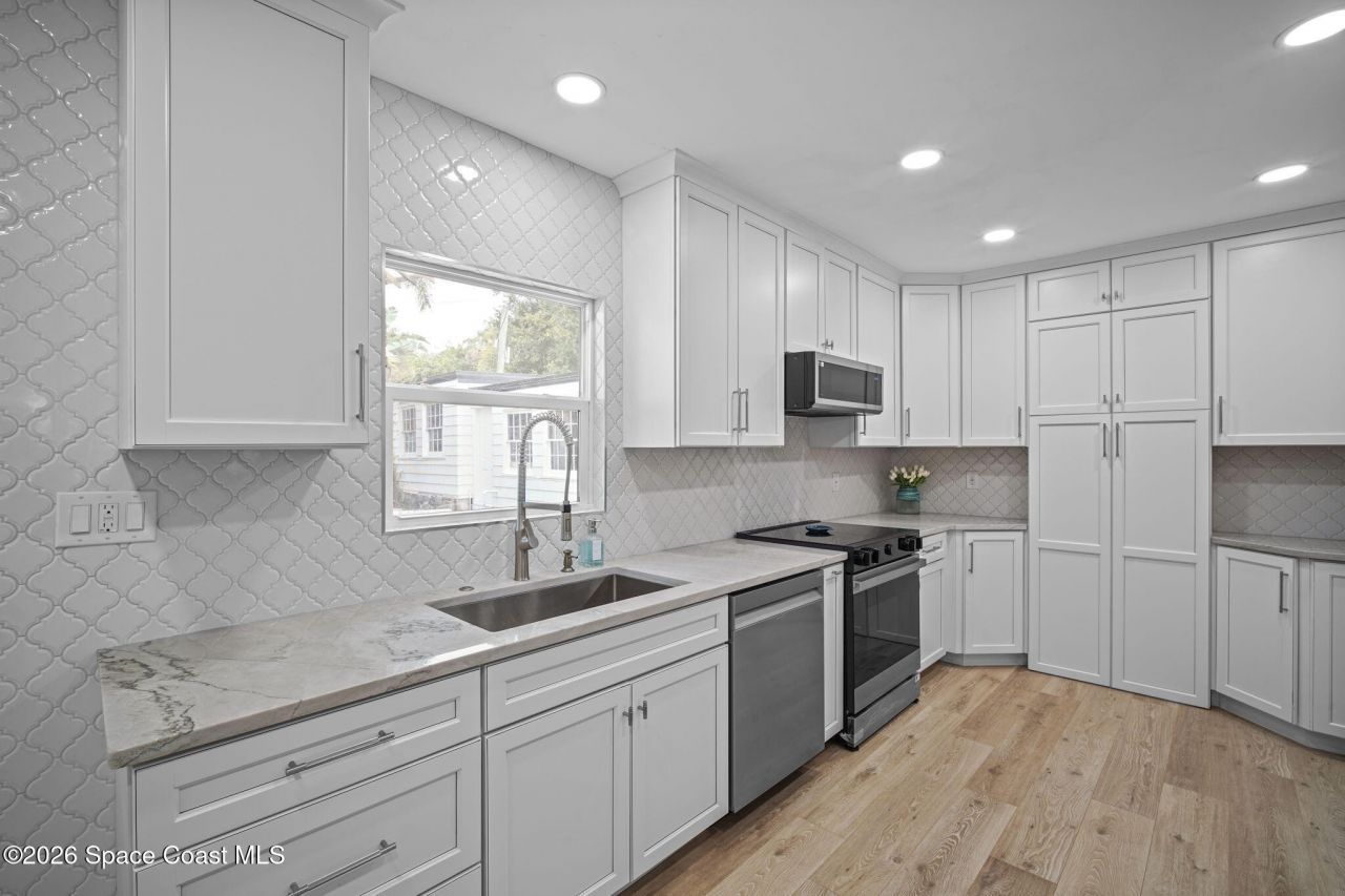 803 N Indian River Drive N, Cocoa, FL 32922 Photo