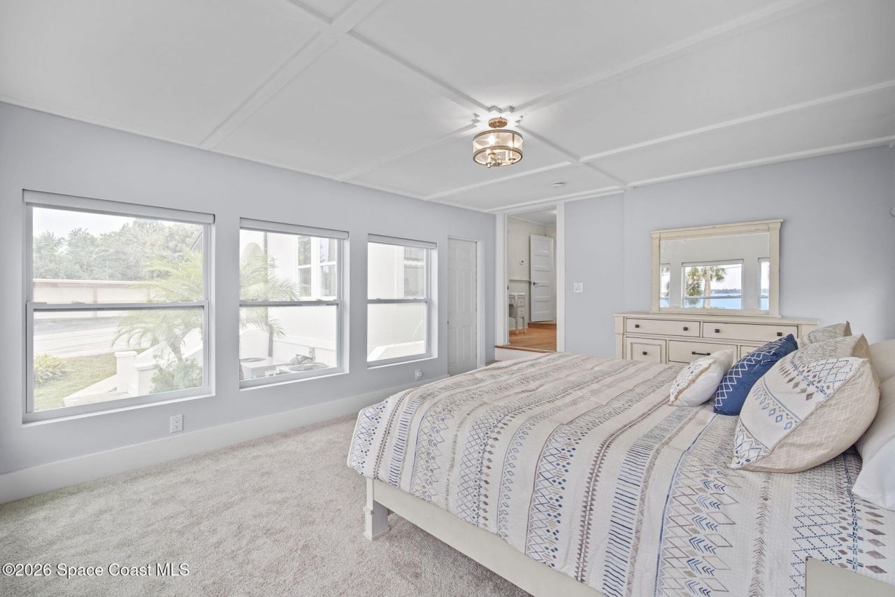 803 N Indian River Drive N, Cocoa, FL 32922 Photo