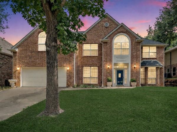 1803 Haydenbend Circle, Grapevine, TX 76051