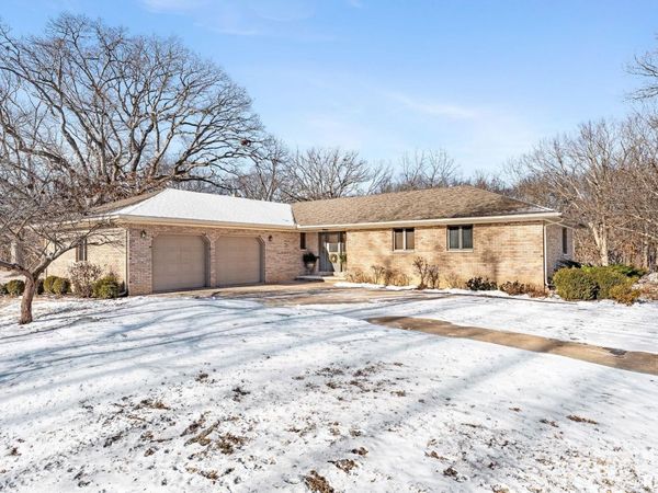 13934 CENTURY OAKS Drive, Geneseo, IL 61254