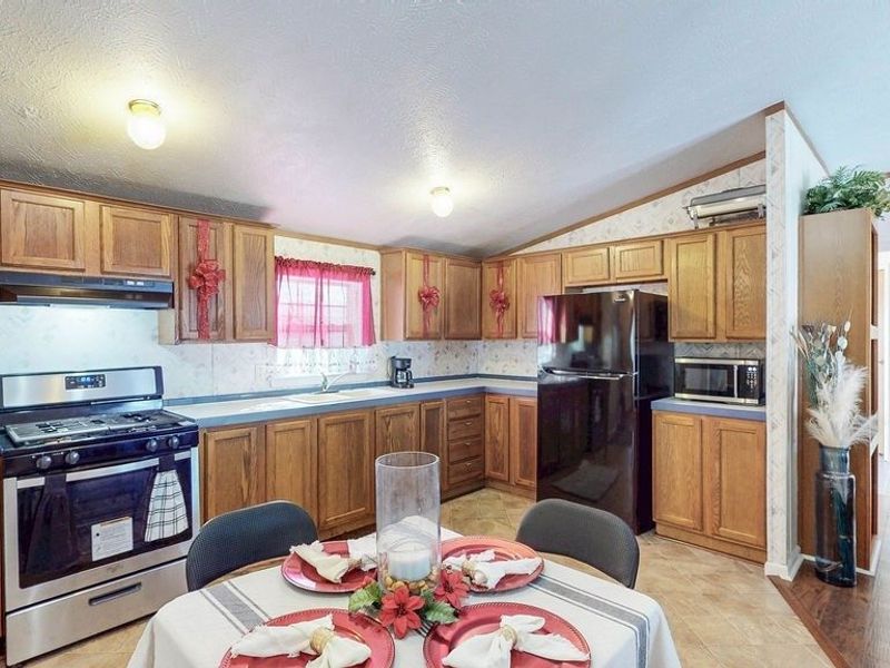 6758 Sumner Road, Ravenna, OH 44266 Photo 14