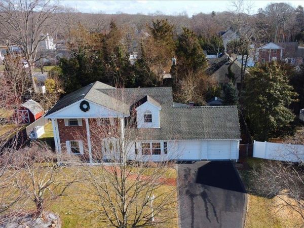 5 Mary Lu Drive, Holtsville, NY 11742