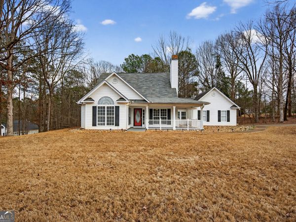 107 Waters Edge Drive, Lagrange, GA 30240