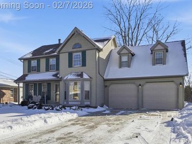 26767 Emma Avenue, Flat Rock, MI 48134