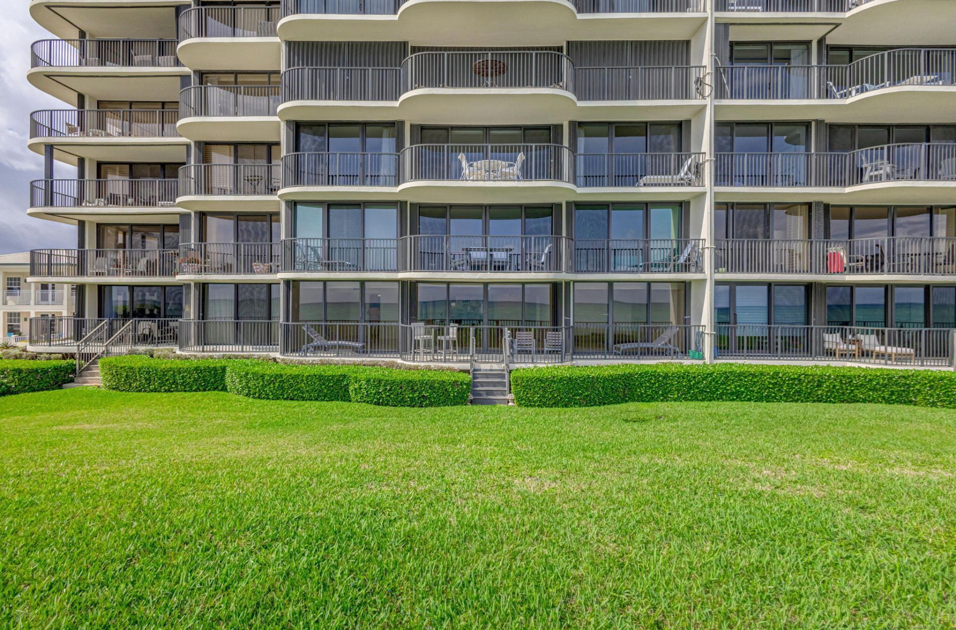 400 Beach Road, Unit 103, Tequesta, FL 33469 Photo