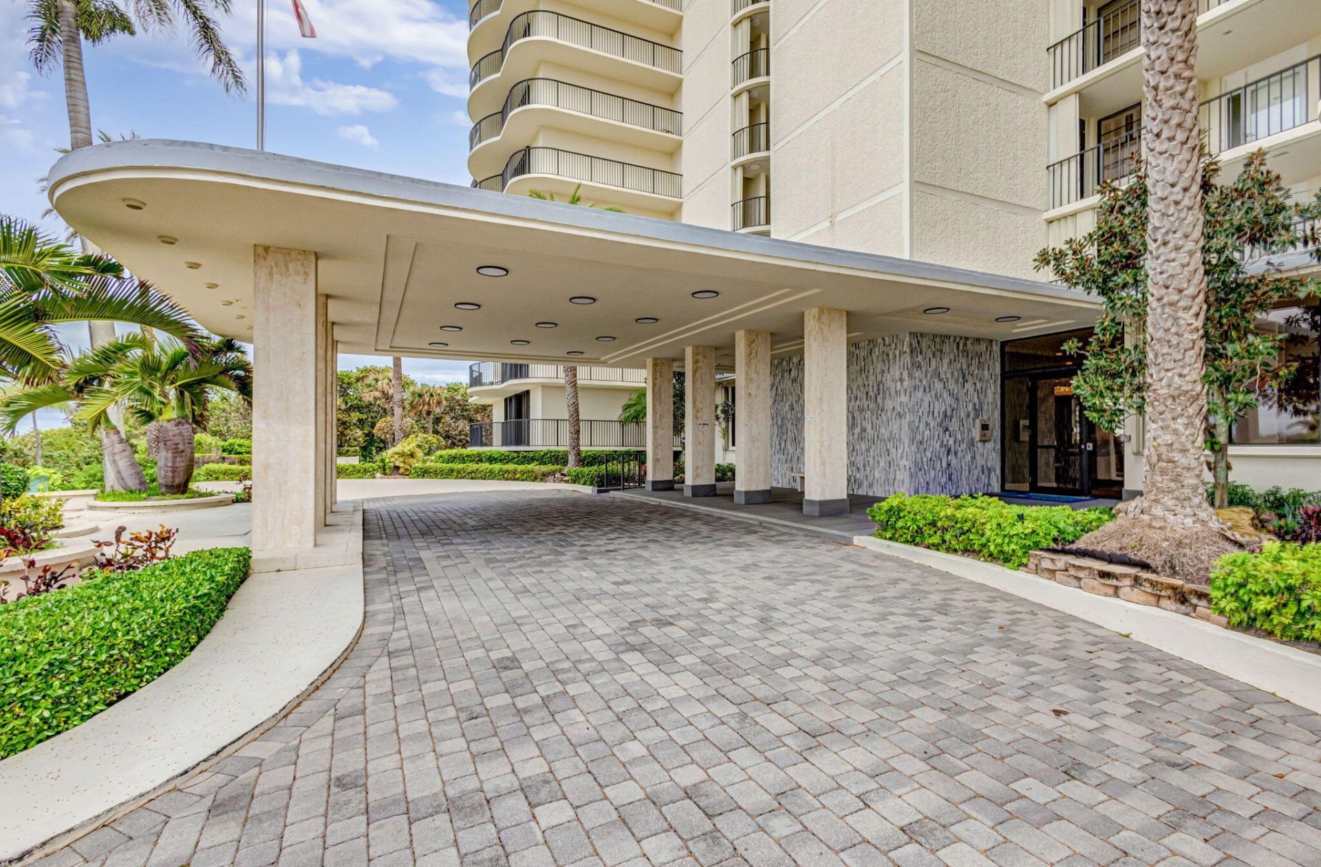 400 Beach Road, Unit 103, Tequesta, FL 33469 Photo