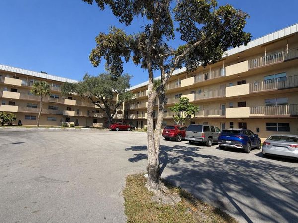 6301 N Falls Cir Drive, Unit 307, Lauderhill, FL 33319