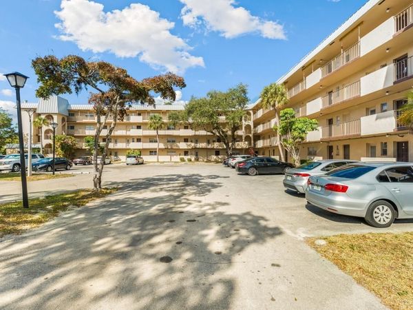 6301 N Falls Cir Drive, Unit 307, Lauderhill, FL 33319