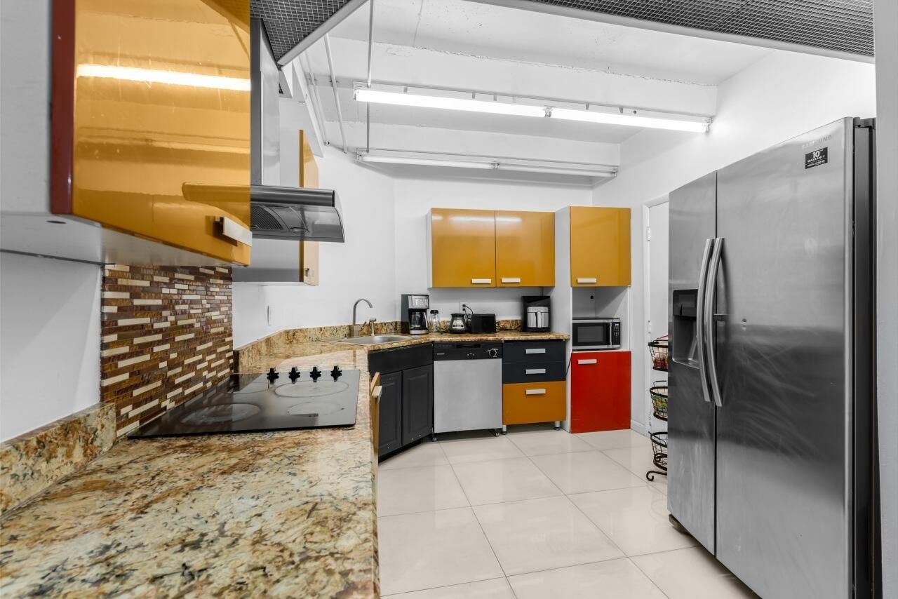 6301 N Falls Cir Drive, Unit 307, Lauderhill, FL 33319 Photo