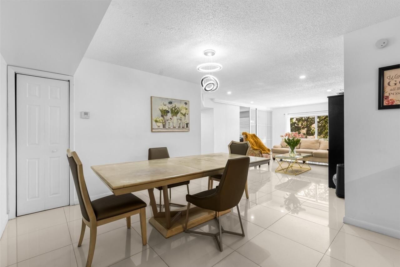 6301 N Falls Cir Drive, Unit 307, Lauderhill, FL 33319 Photo