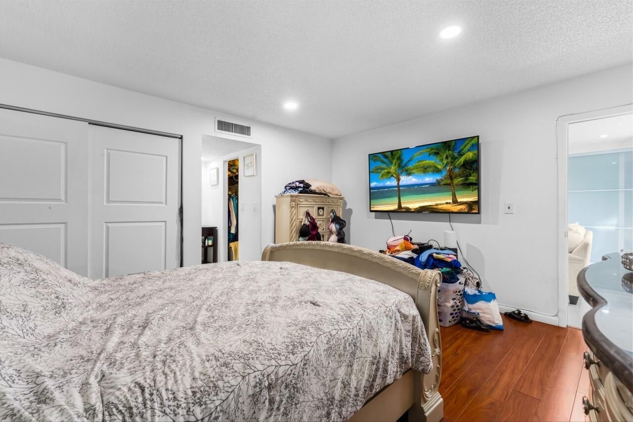 6301 N Falls Cir Drive, Unit 307, Lauderhill, FL 33319 Photo