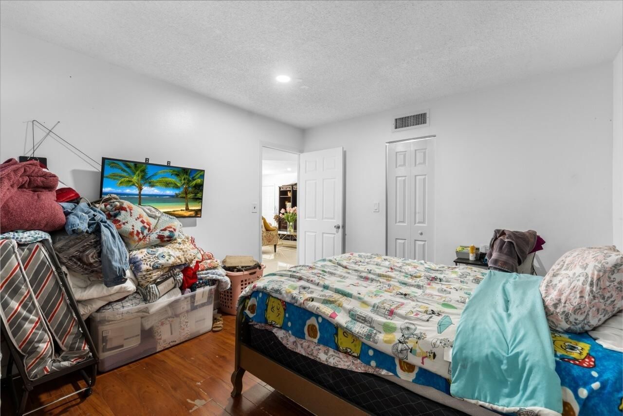 6301 N Falls Cir Drive, Unit 307, Lauderhill, FL 33319 Photo