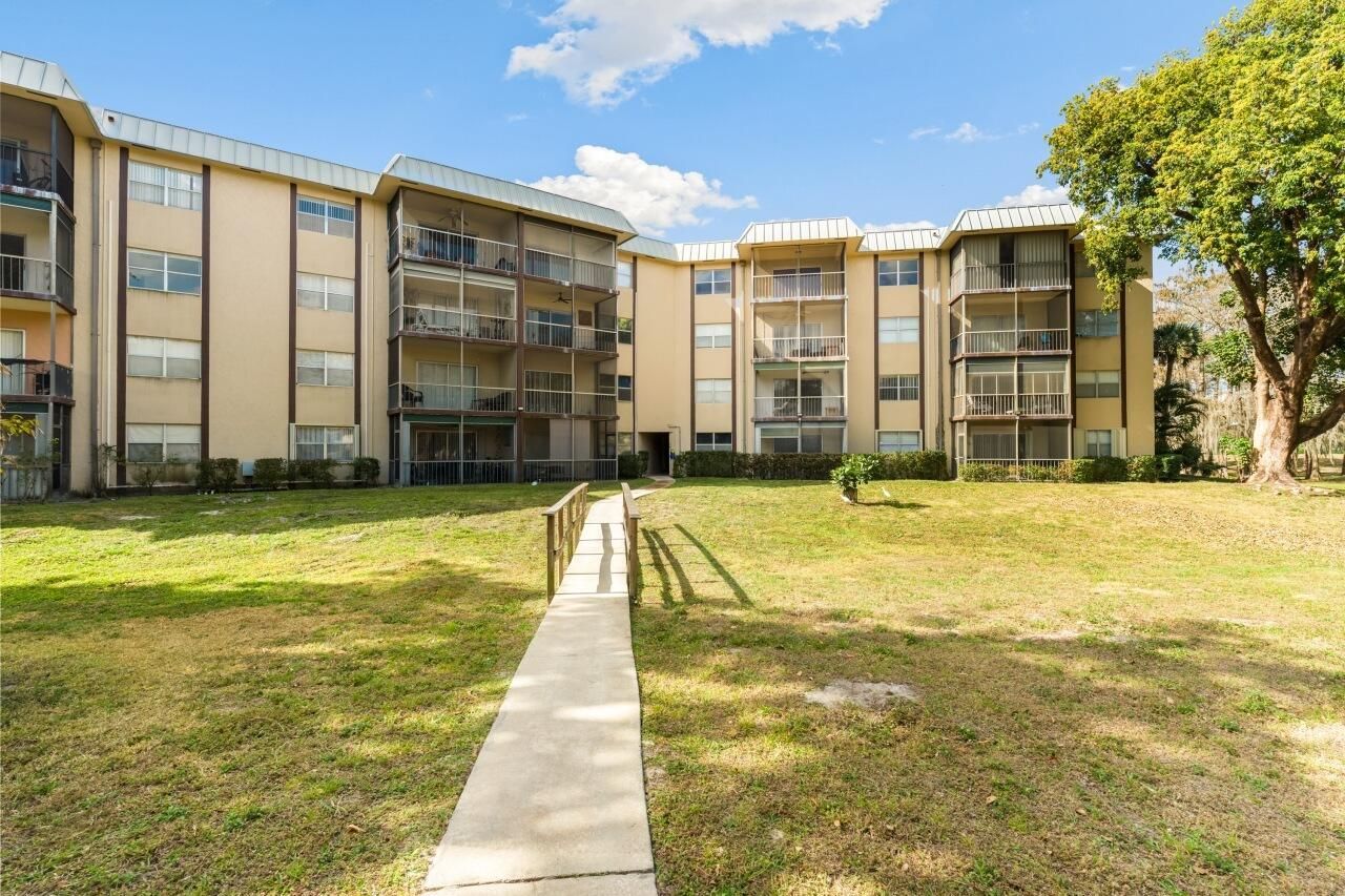 6301 N Falls Cir Drive, Unit 307, Lauderhill, FL 33319 Photo