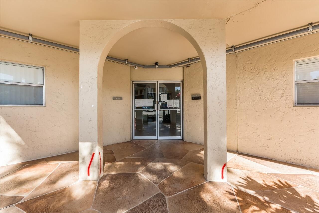 6301 N Falls Cir Drive, Unit 307, Lauderhill, FL 33319 Photo