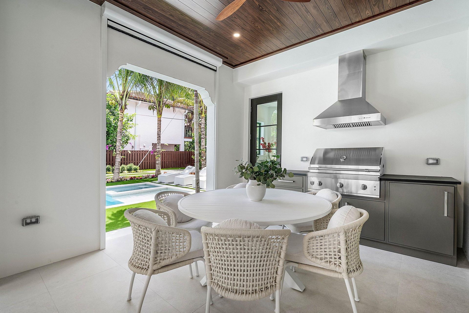 230 Pershing Way, West Palm Beach, FL 33401 Photo