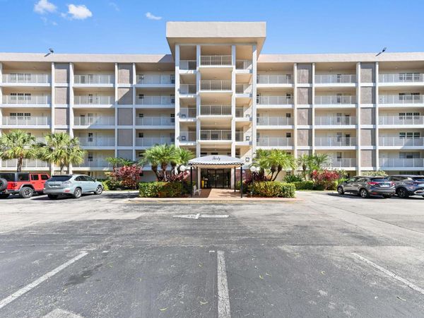 2851 S Palm Aire Drive, Unit 101, Pompano Beach, FL 33069