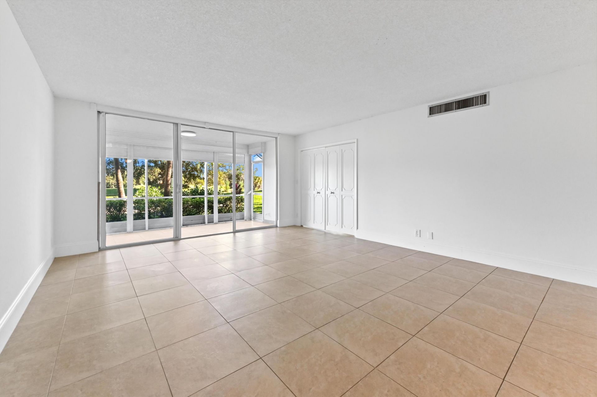 2851 S Palm Aire Drive, Unit 101, Pompano Beach, FL 33069 Photo