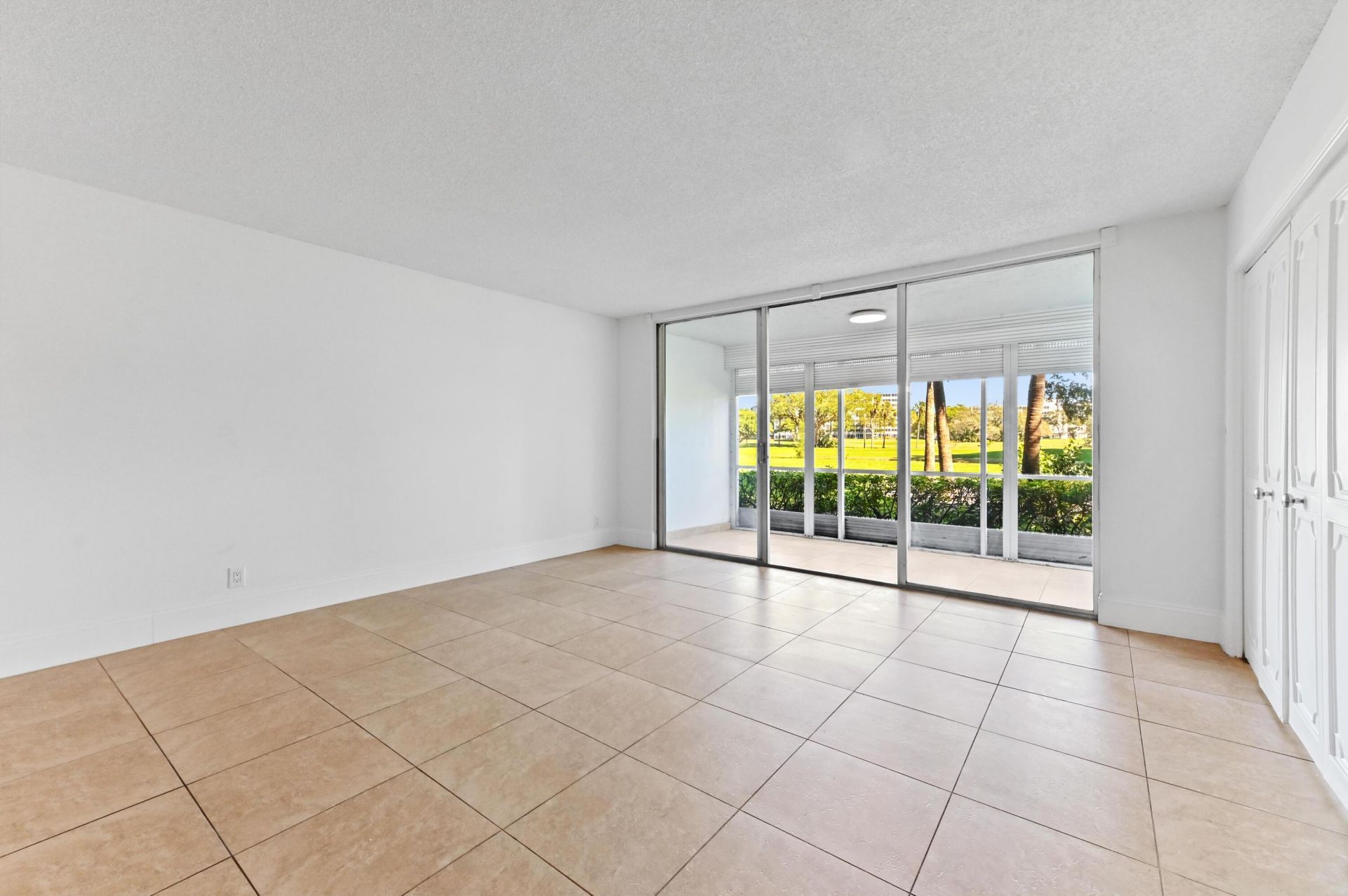2851 S Palm Aire Drive, Unit 101, Pompano Beach, FL 33069 Photo