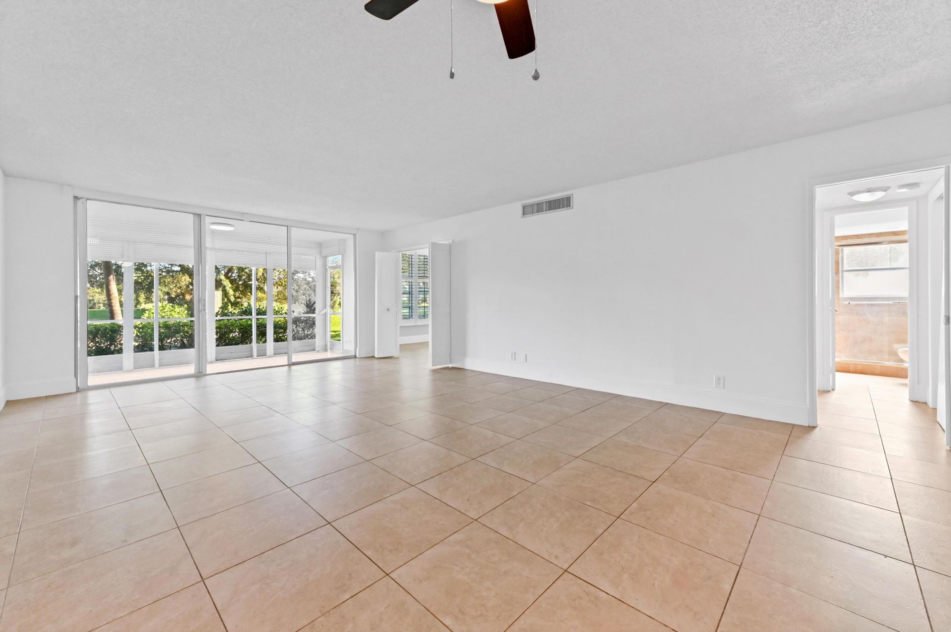 2851 S Palm Aire Drive, Unit 101, Pompano Beach, FL 33069 Photo