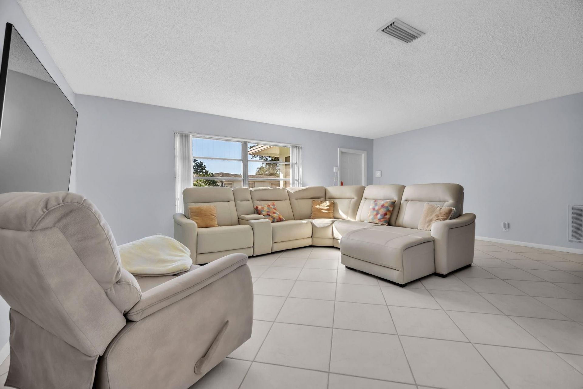 1705 NW 69th Terrace, Margate, FL 33063 Photo