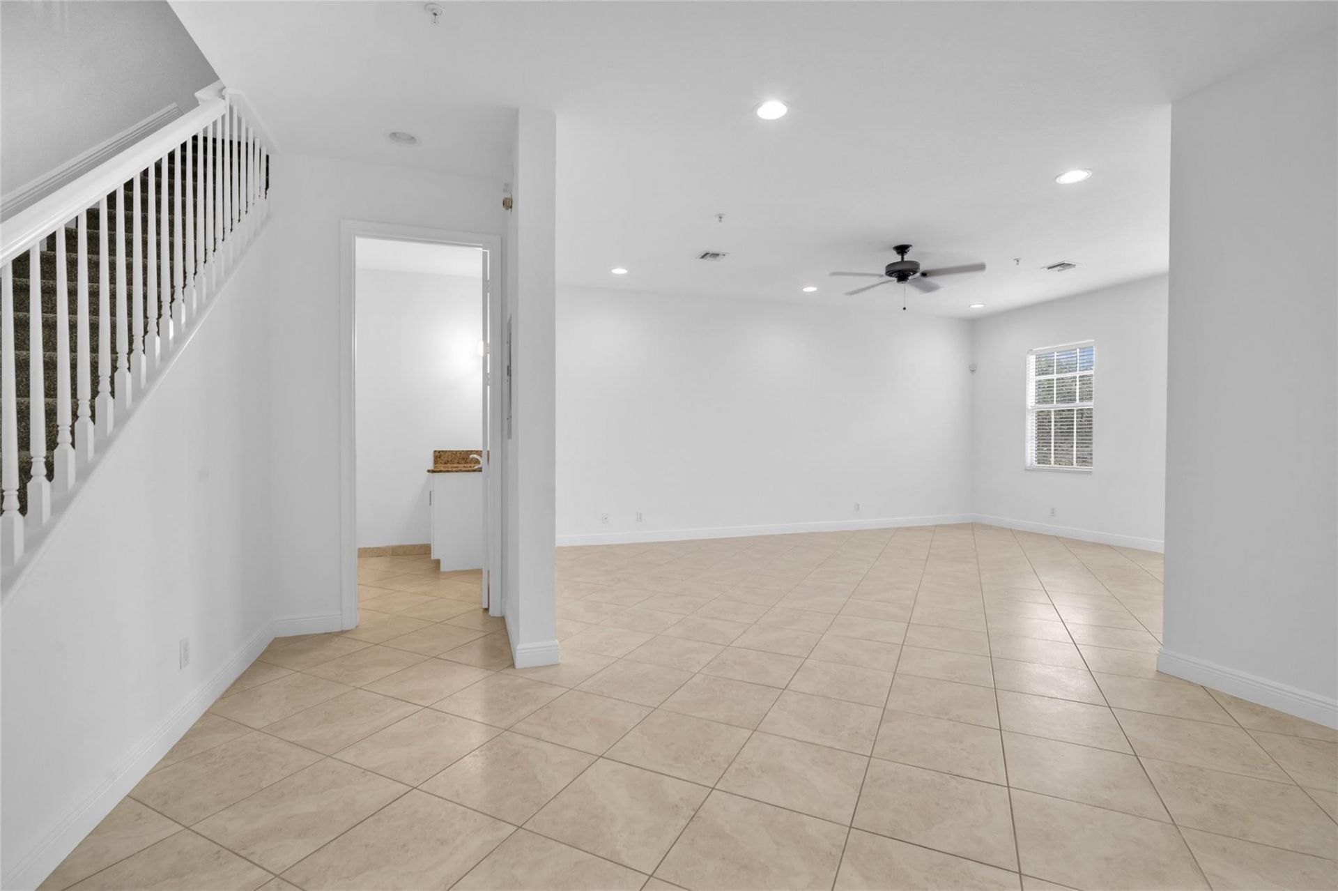 6809 N Lakeside Circle, Unit 101, Davie, FL 33314 Photo