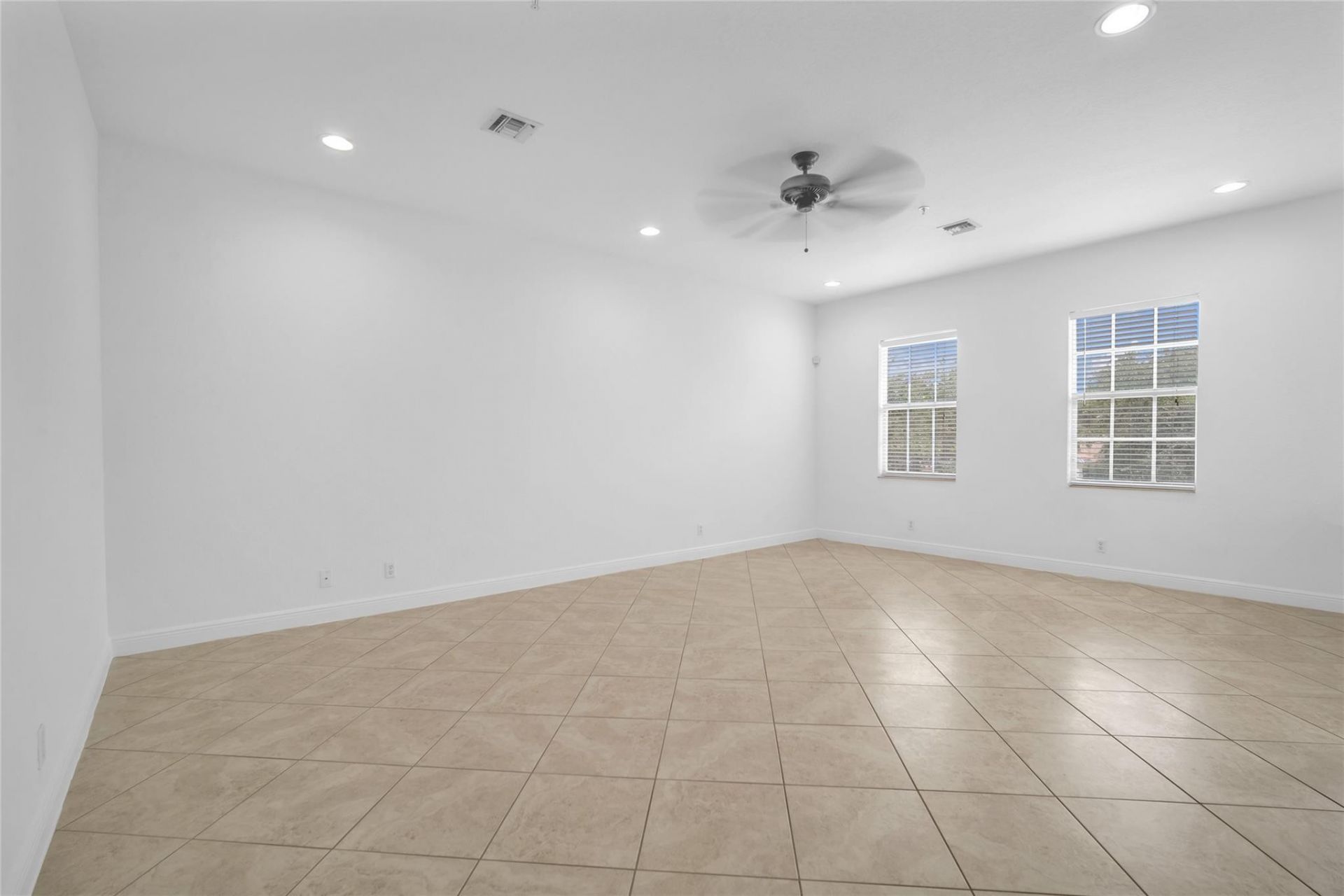 6809 N Lakeside Circle, Unit 101, Davie, FL 33314 Photo