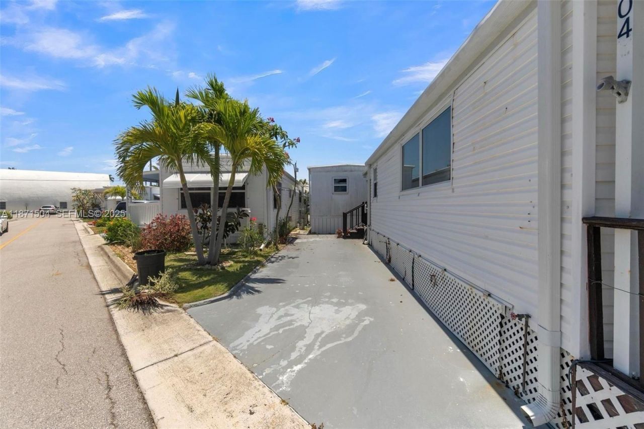 204 Flamingo Dr, Unit 1, Briny Breezes, FL 33435 Photo