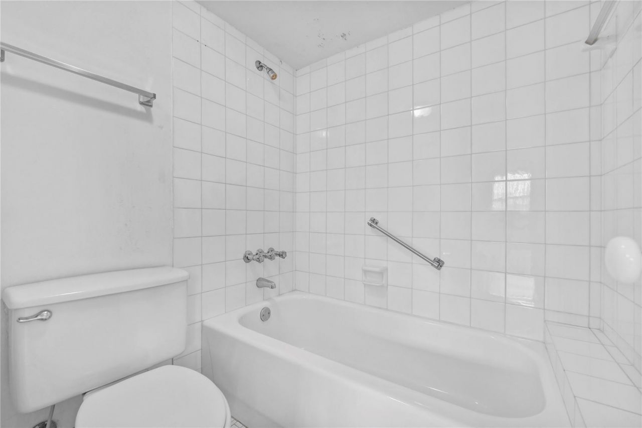 901 Colony Point Circle, Unit 123, Pembroke Pines, FL 33026 Photo