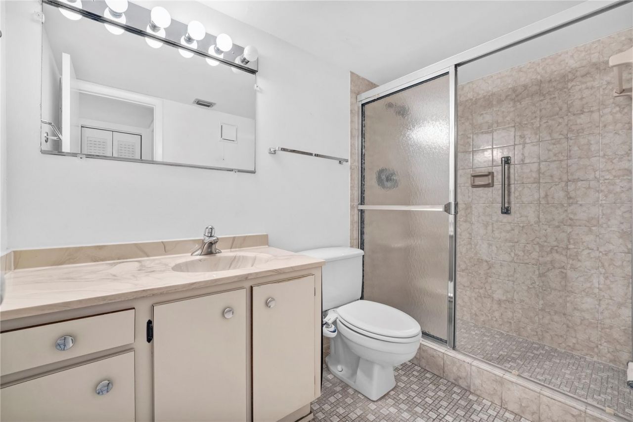 901 Colony Point Circle, Unit 123, Pembroke Pines, FL 33026 Photo