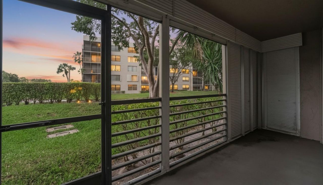 901 Colony Point Circle, Unit 123, Pembroke Pines, FL 33026 Photo