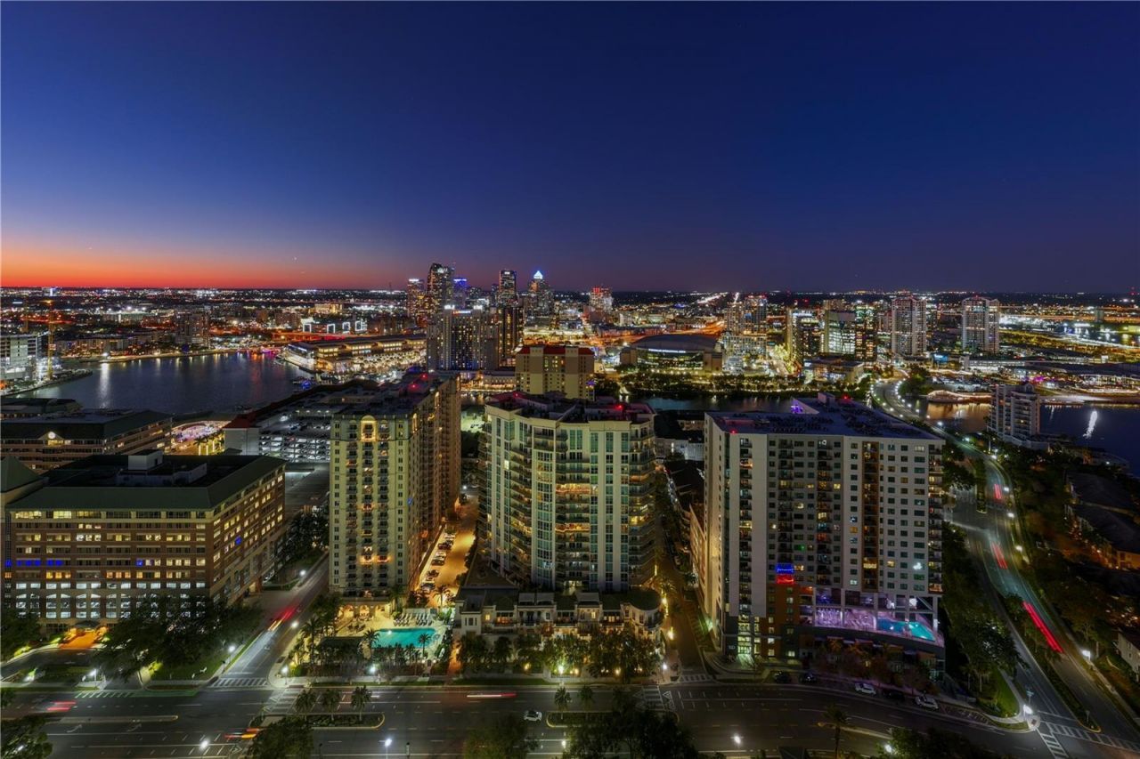 450 Knights Run Avenue, Unit 1801, Tampa, FL 33602 Photo