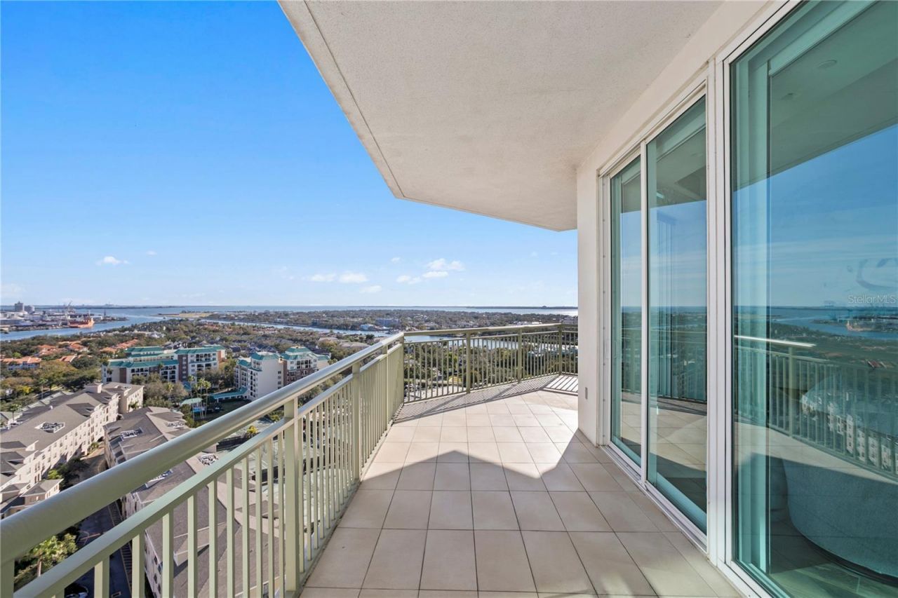 450 Knights Run Avenue, Unit 1801, Tampa, FL 33602 Photo