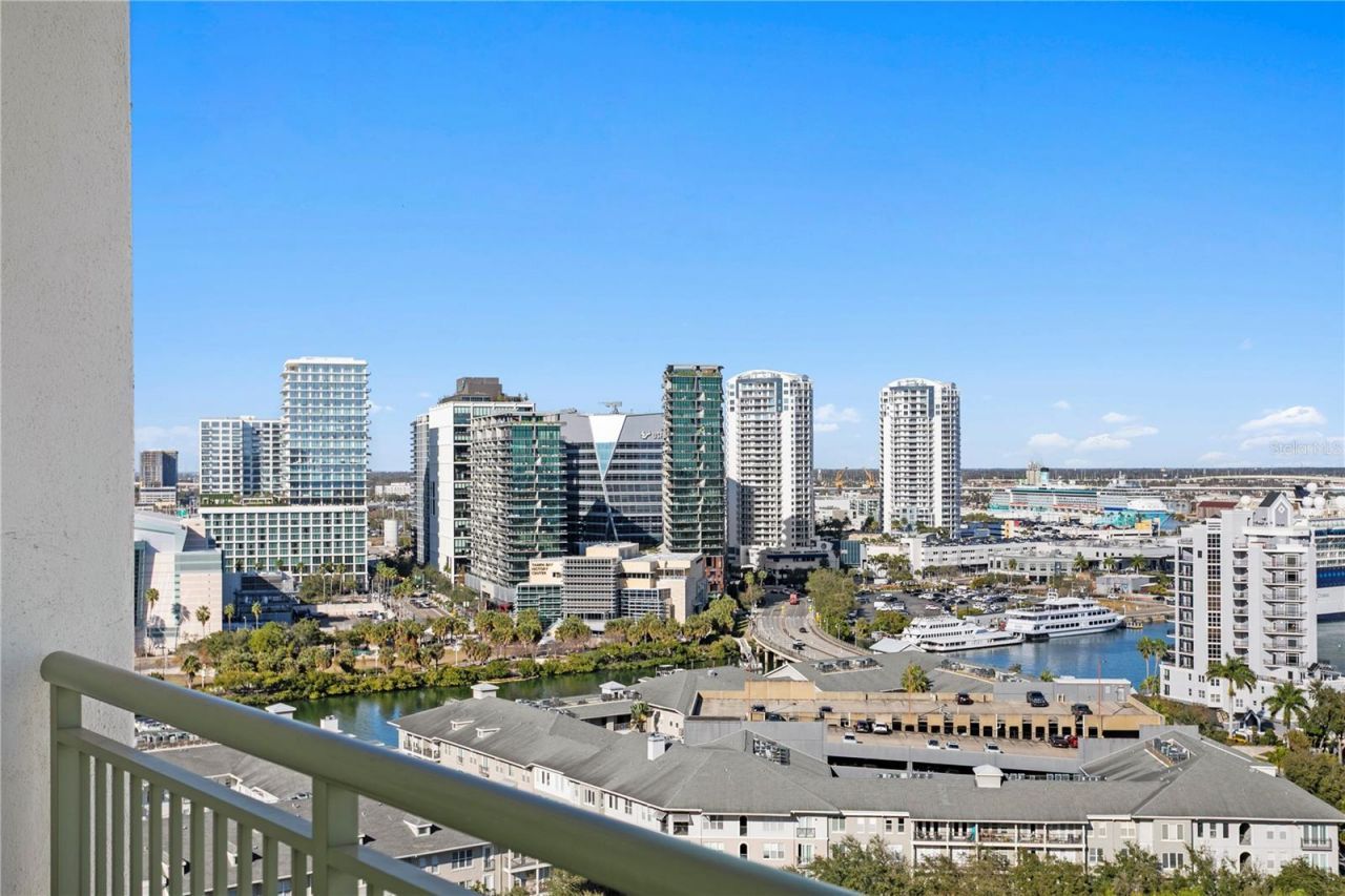 450 Knights Run Avenue, Unit 1801, Tampa, FL 33602 Photo