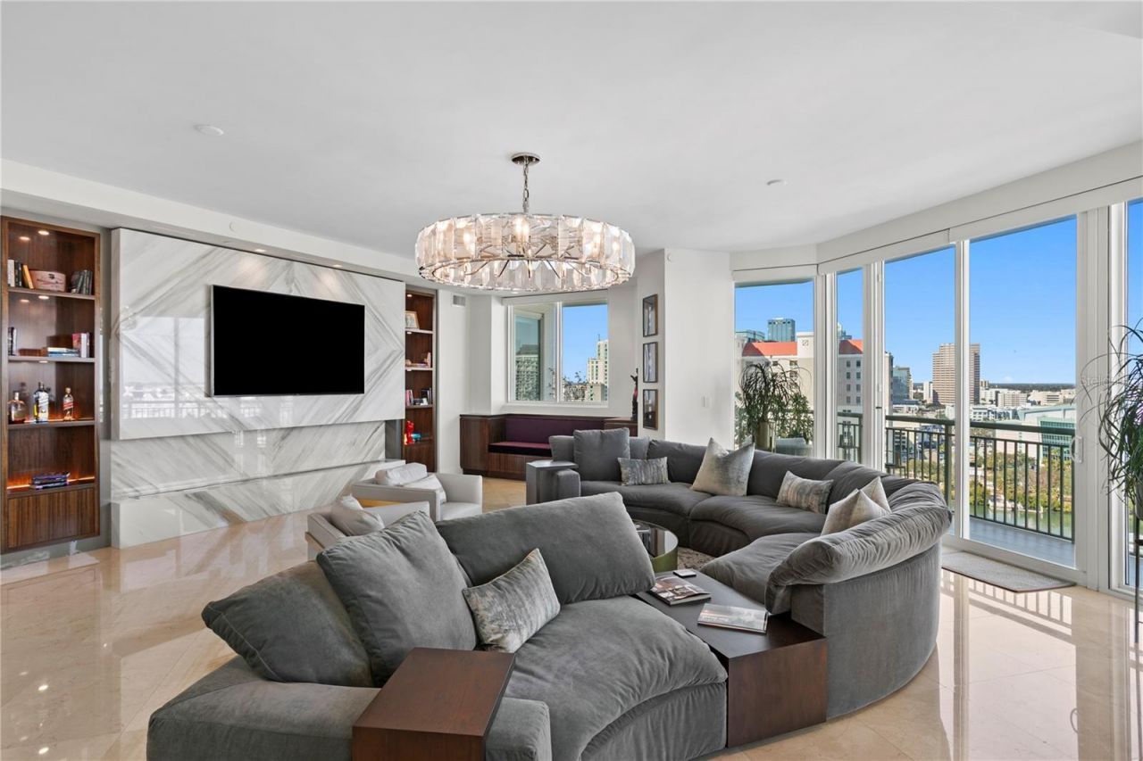 450 Knights Run Avenue, Unit 1801, Tampa, FL 33602 Photo