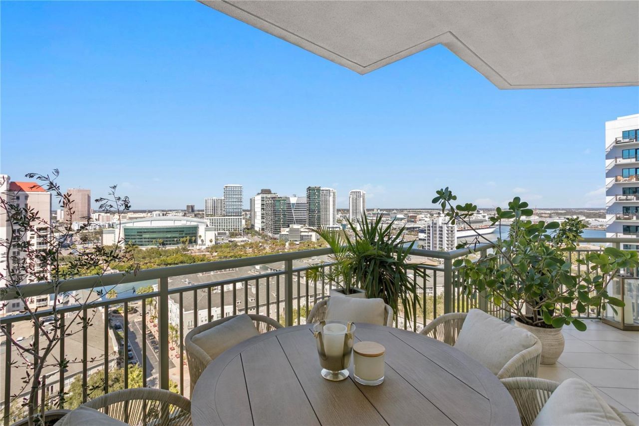 450 Knights Run Avenue, Unit 1801, Tampa, FL 33602 Photo