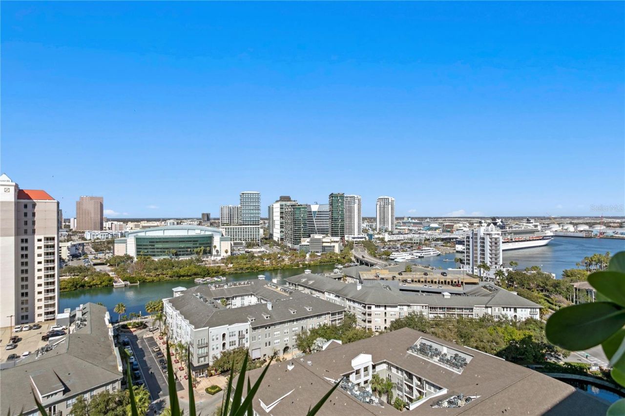 450 Knights Run Avenue, Unit 1801, Tampa, FL 33602 Photo