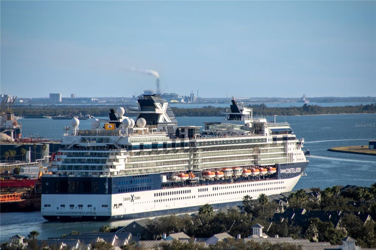 450 Knights Run Avenue, Unit 1801, Tampa, FL 33602 Photo