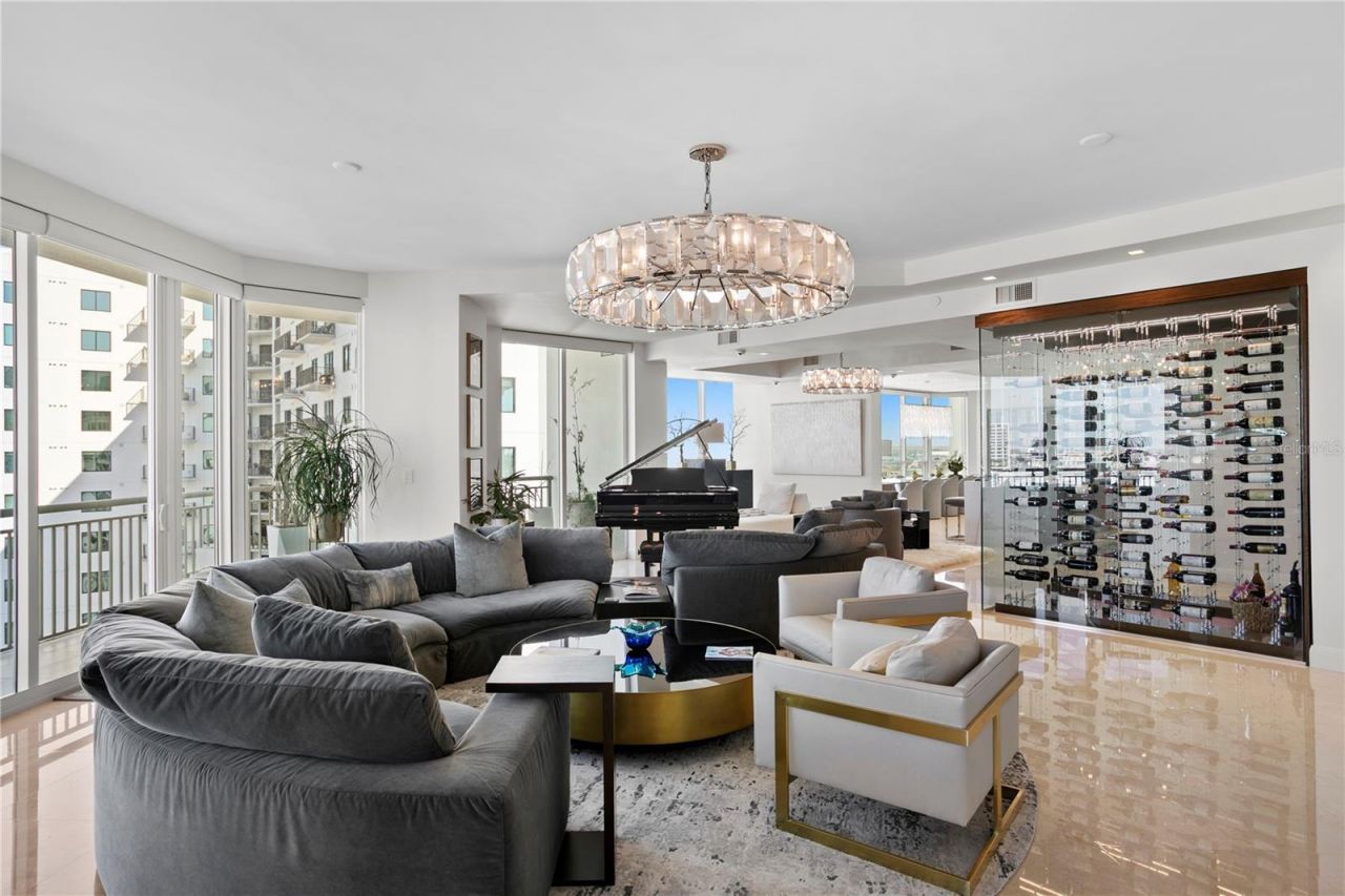 450 Knights Run Avenue, Unit 1801, Tampa, FL 33602 Photo