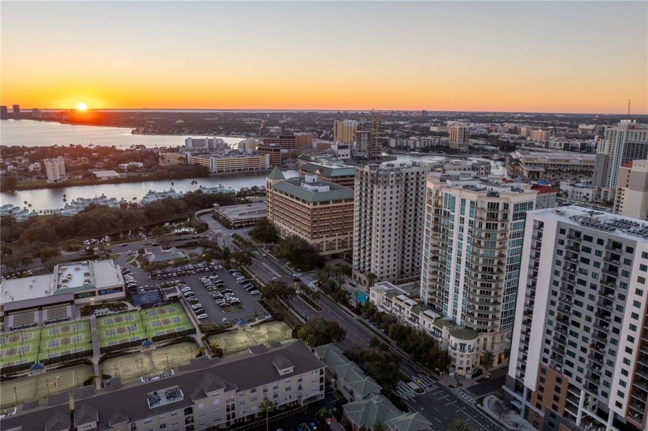 450 Knights Run Avenue, Unit 1801, Tampa, FL 33602 Photo