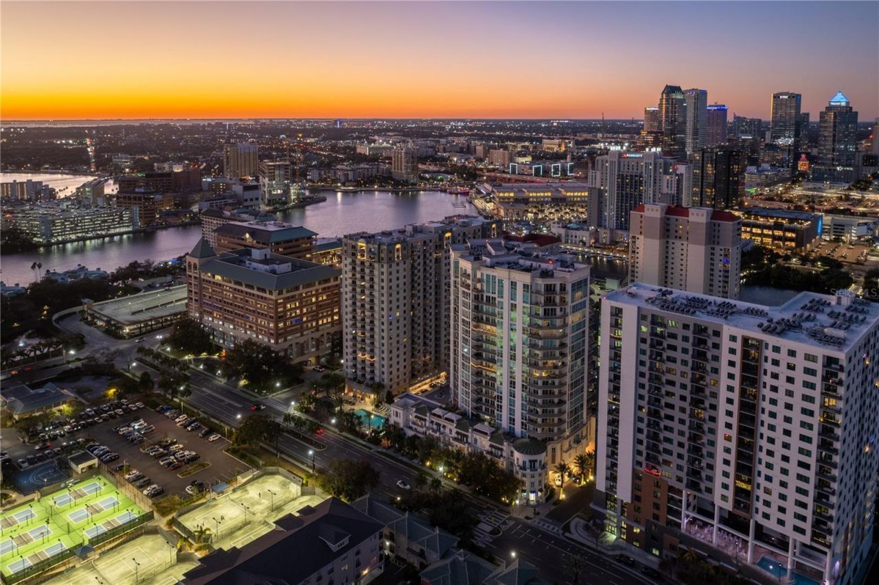 450 Knights Run Avenue, Unit 1801, Tampa, FL 33602 Photo