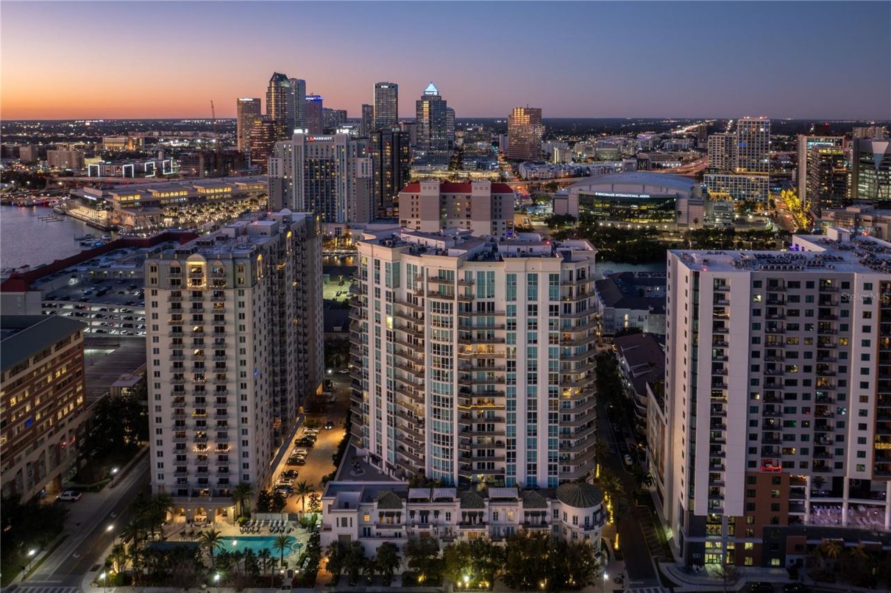 450 Knights Run Avenue, Unit 1801, Tampa, FL 33602 Photo