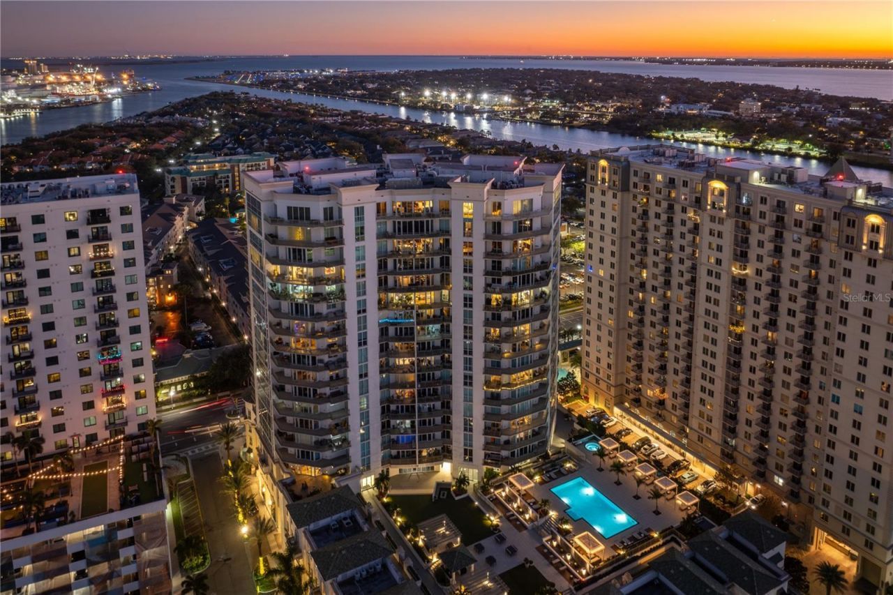 450 Knights Run Avenue, Unit 1801, Tampa, FL 33602 Photo