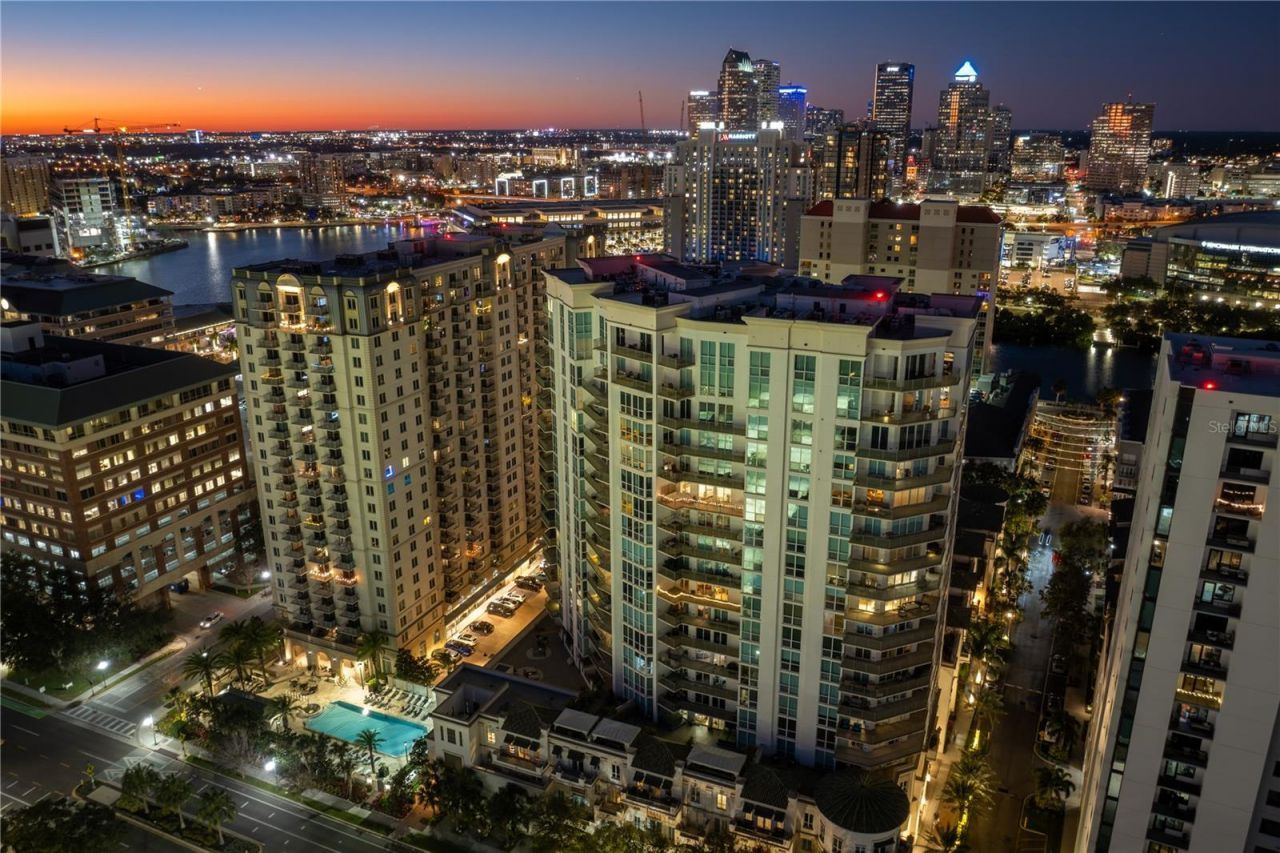 450 Knights Run Avenue, Unit 1801, Tampa, FL 33602 Photo