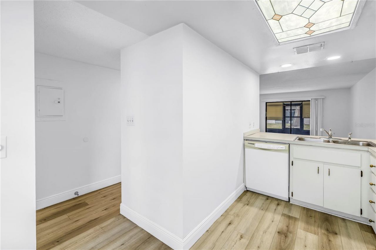 2255 62nd Avenue N, Unit 2102, Saint Petersburg, FL 33702 Photo