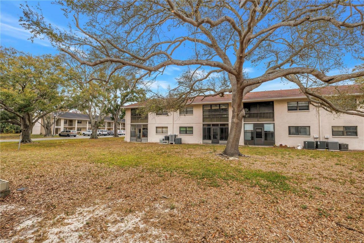 2255 62nd Avenue N, Unit 2102, Saint Petersburg, FL 33702 Photo